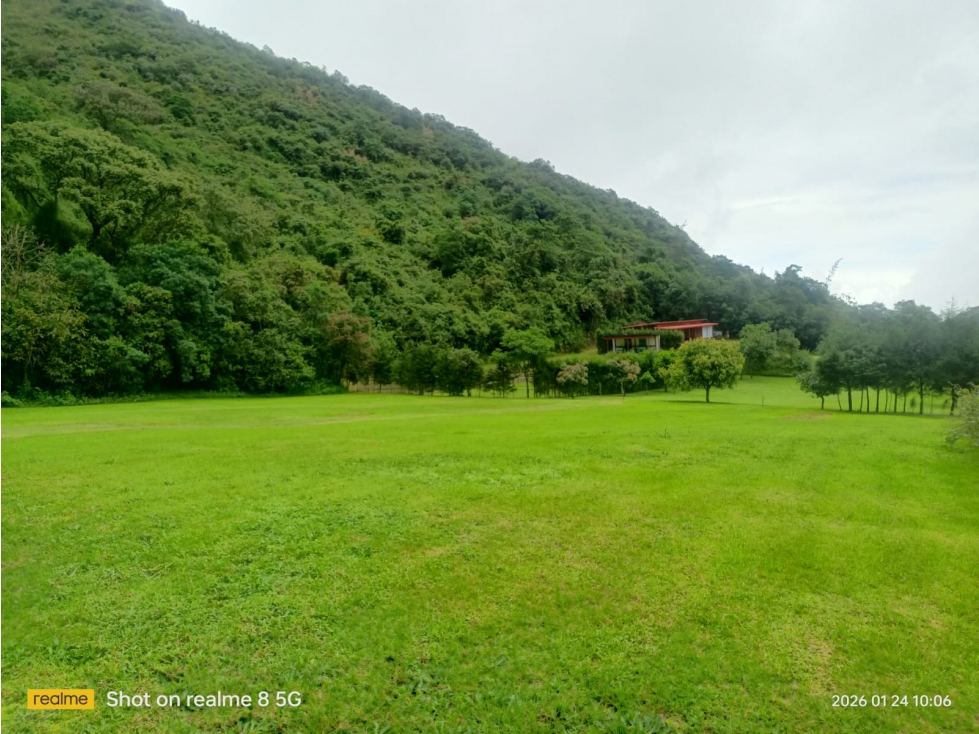 Terrenos campestres dentro de Club privado en el Crater del Pululahua — foto 5