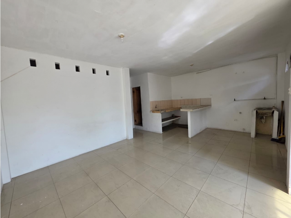 Con Credito Biess, Casa rentera en Guasmo, Sur Guayaquill - 2