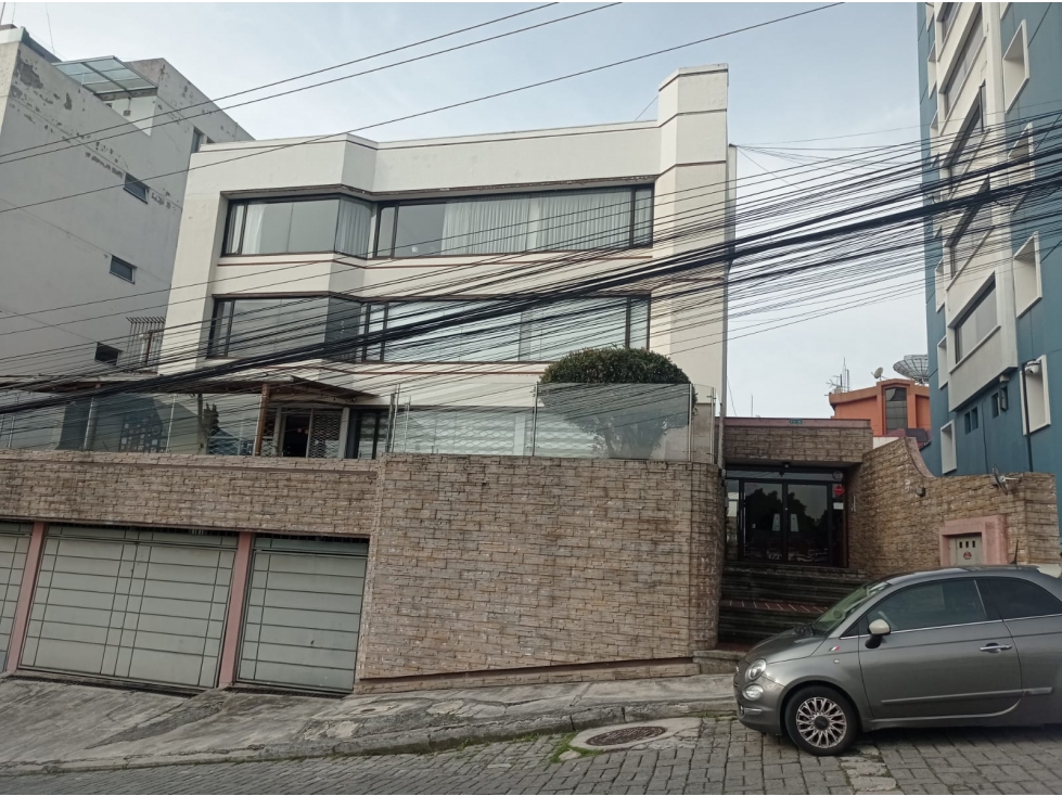 Amplio Departamento, precio de oportunidad (El Batán)