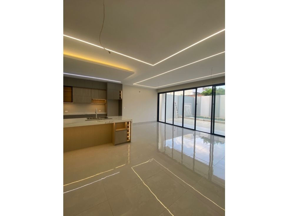 C.01 Venta casa de estreno en Urbanización El Condado Vicolinci — foto 5