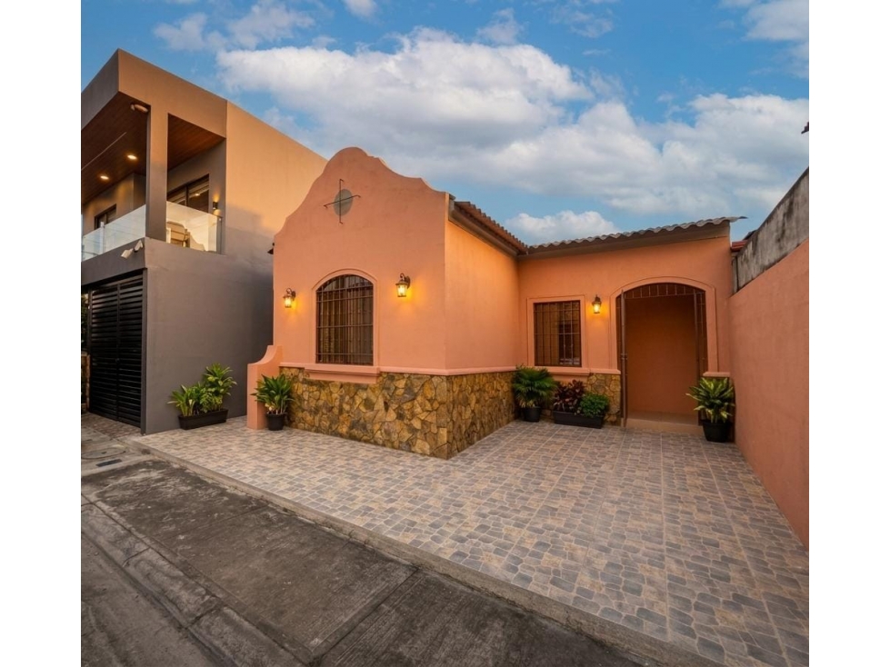 Casa en venta de 1 Planta en Urbanización la Rioja et. Asturias - 2