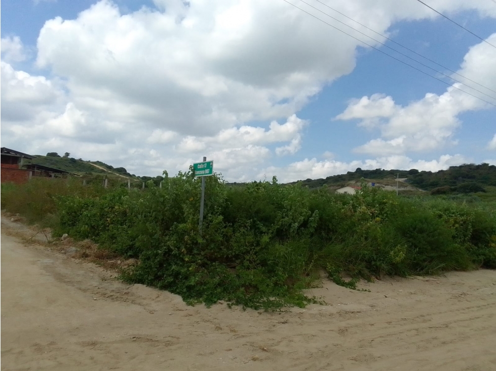 SE VENDE AMPLIO TERRENO EN PUNTA BLANCA URB. TAOS - 3