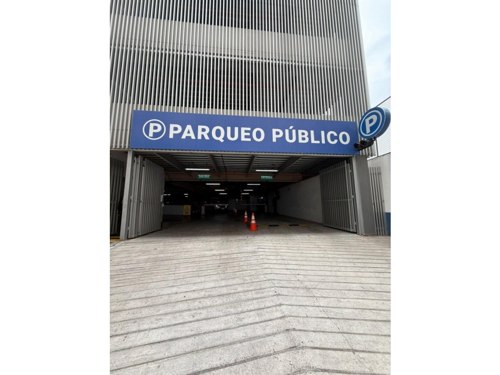 Venta de Parqueos en Edificio Ciudad del Rio Puerto Santa Ana - 3