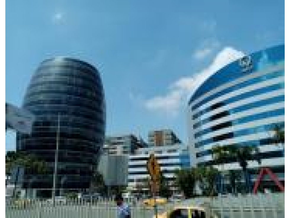 Alquiler de Oficina con parqueo en Edif 100 Business Plaza - 3