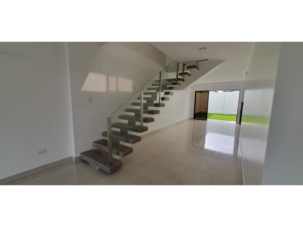 VENTA, CASA DE ESTRENO. URB ISLA CELESTE ,ETAPA ESTRIBOR. SAMBORONDÓN - 4