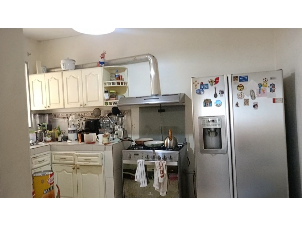 Se vende Casa de 3 pisos con terraza Coop. Tulipanes, Guayaquil - 4