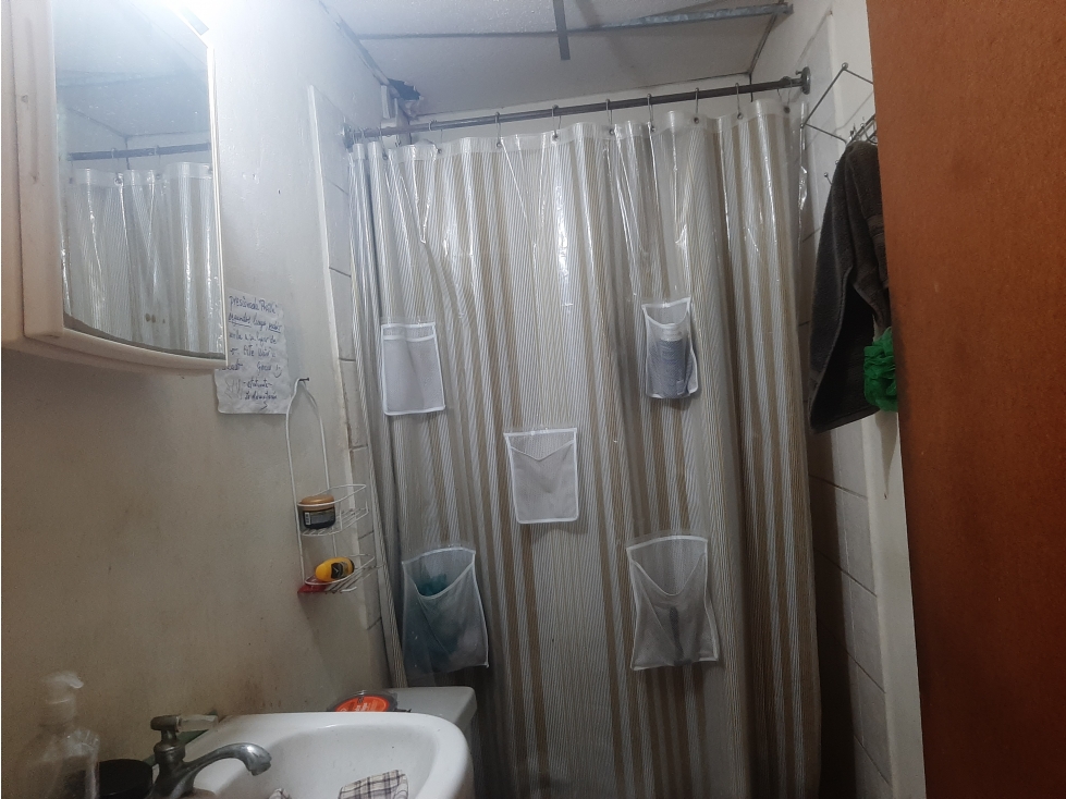 VENTA DE CASA CON 300m2 de TERRENO - 5