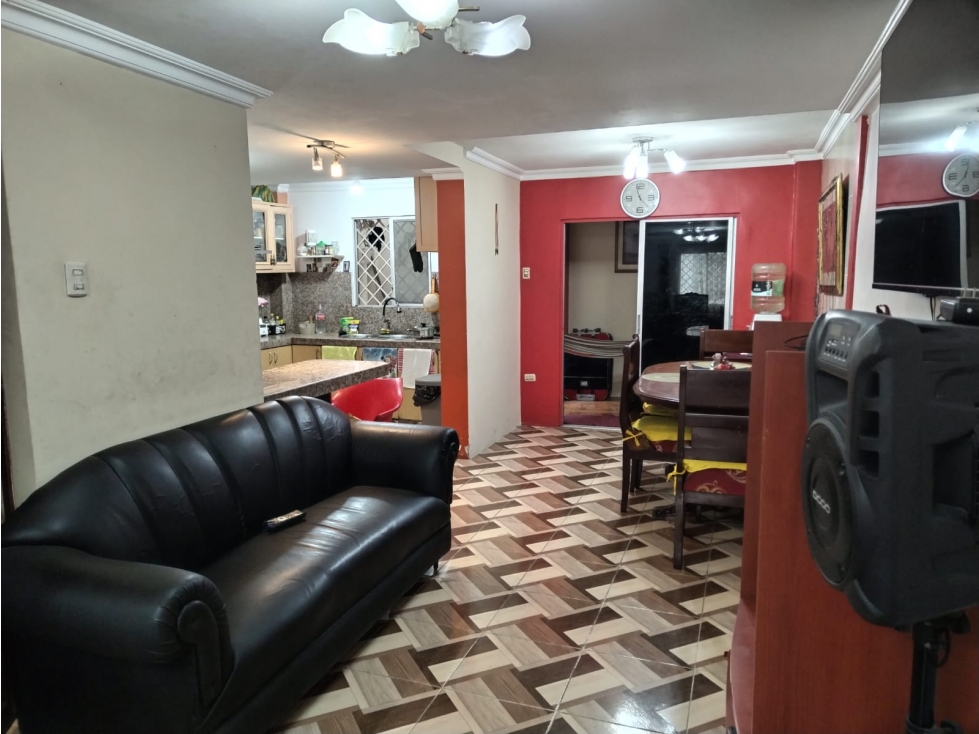 Venta de Casa de dos planta 1/2 en Urb. Huancavilca Norte — foto 6