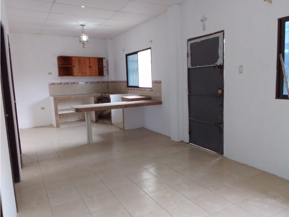 Se vende casa de 2 unidades en Playas Villamil - 3