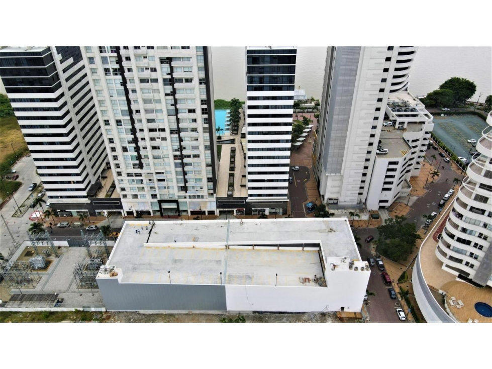 En venta parqueo ubicado en Edif. Ciudad del río - Puerto Santa Ana - 4