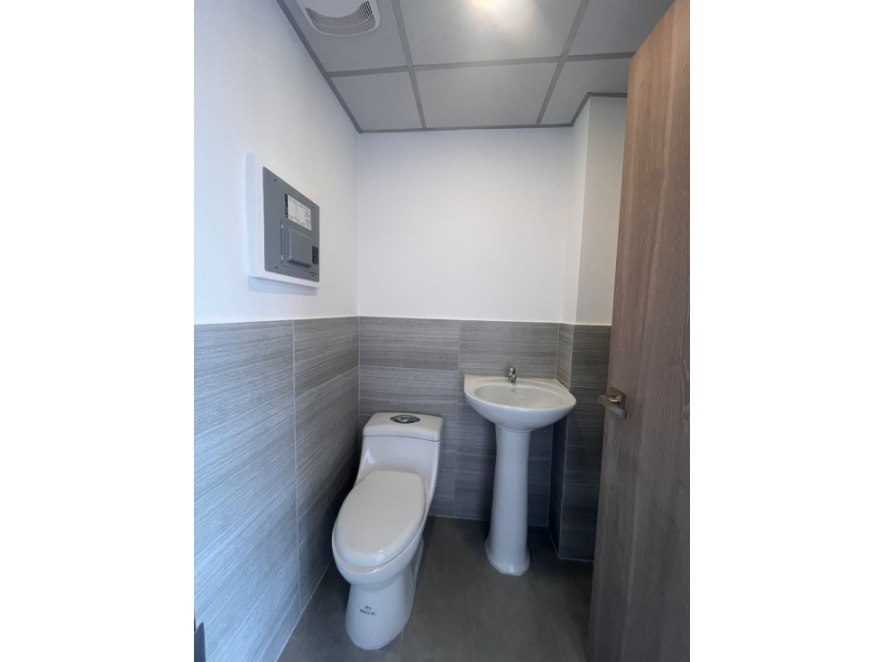 ALQUILER DE OFICINA EN ALMAX CENTER; MODERNA Y FUNCIONAL - 5