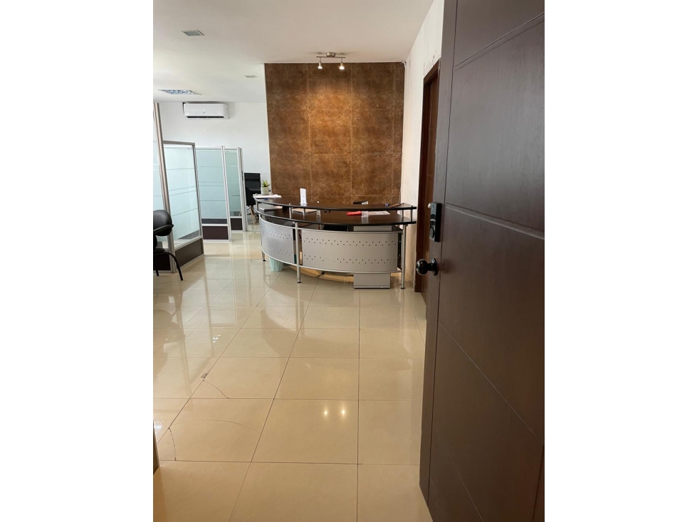 CA_MGAF OFICINA AMOBLADA CERCA DEL HILTON COLON