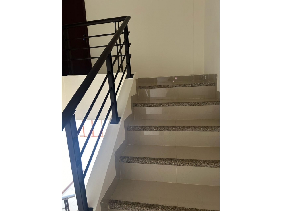 Alquiler en Urbanización Bali av. León Febres Cordero vía Aurora — foto 5