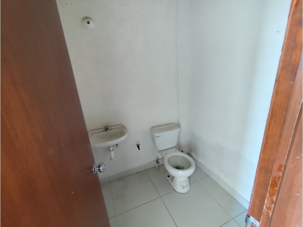 Se renta local de 35 m2, construplaza en Pachuca, Hgo - 4