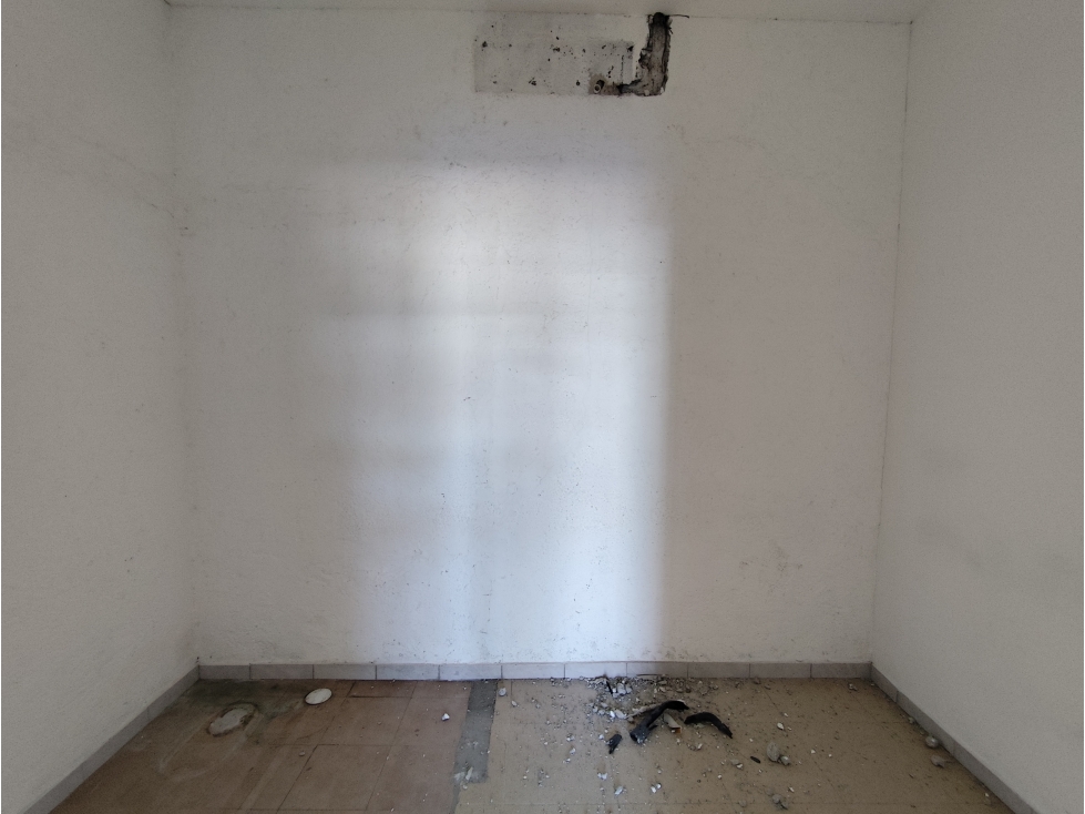 Se renta amplio local en Construplaza, col. Periodista en Pachuca. - 6