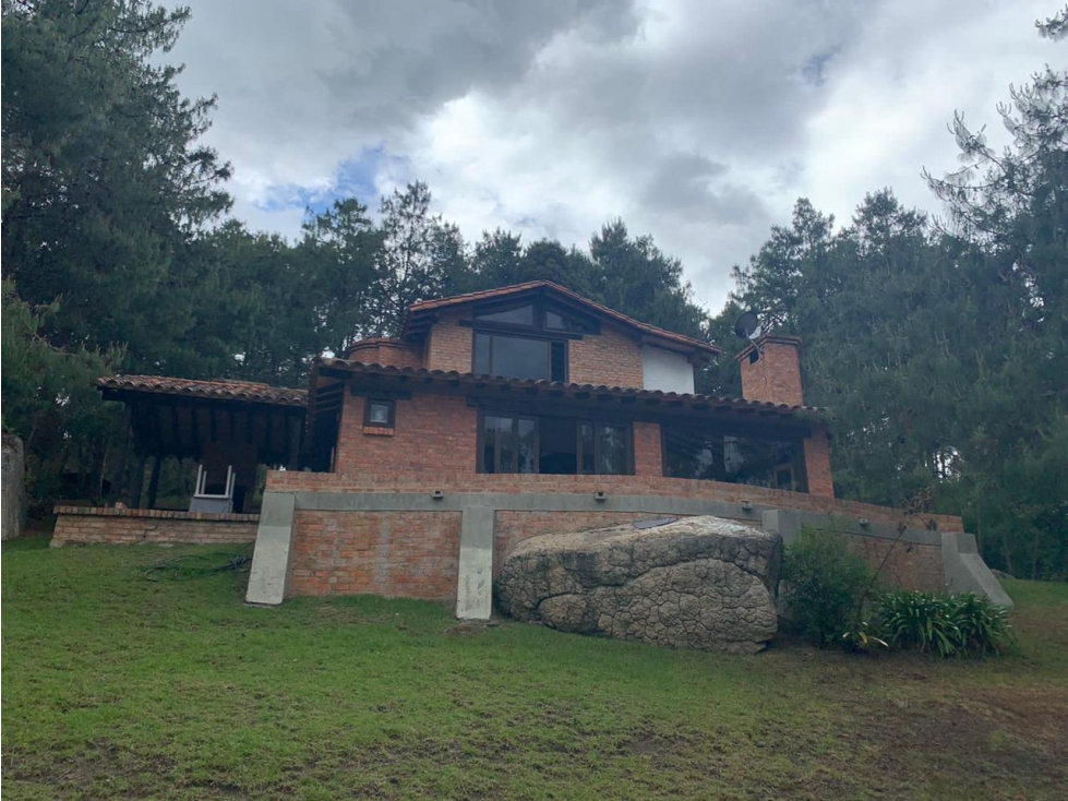 En Sutatausa vendo casa de campo en conjunto