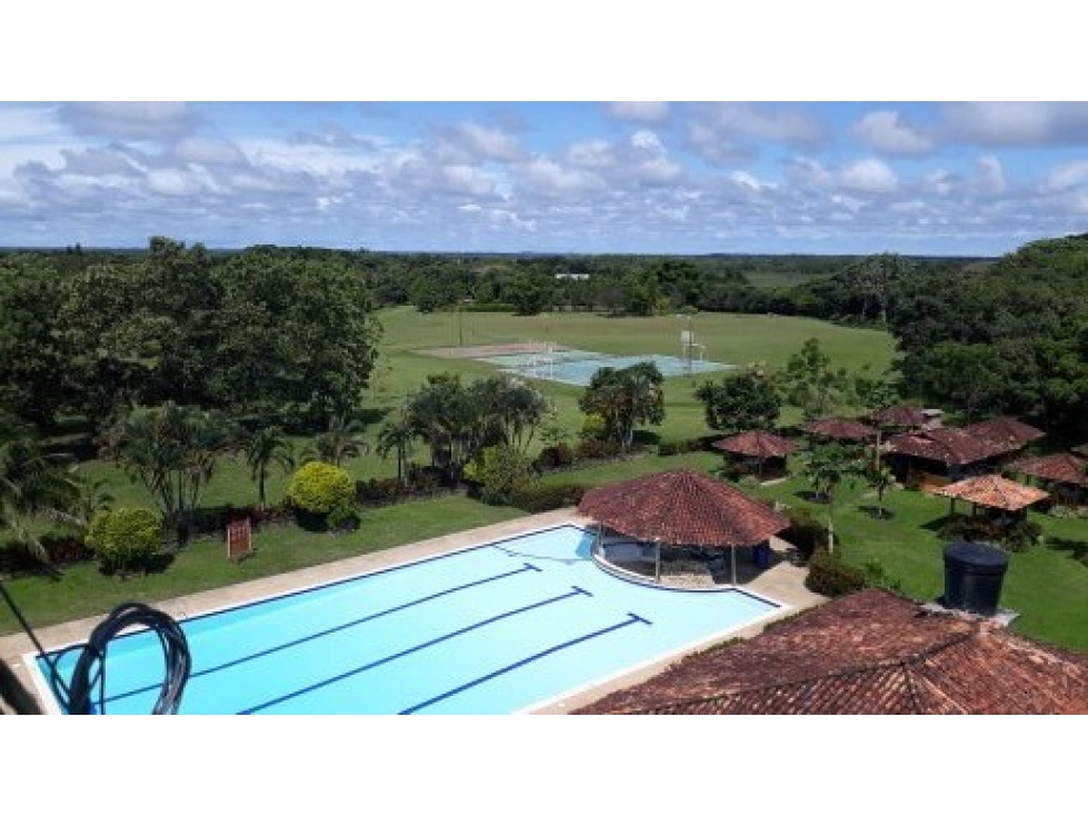 Vendo en amplio condominio lote cerca a Puerto Lopez, Meta - 2