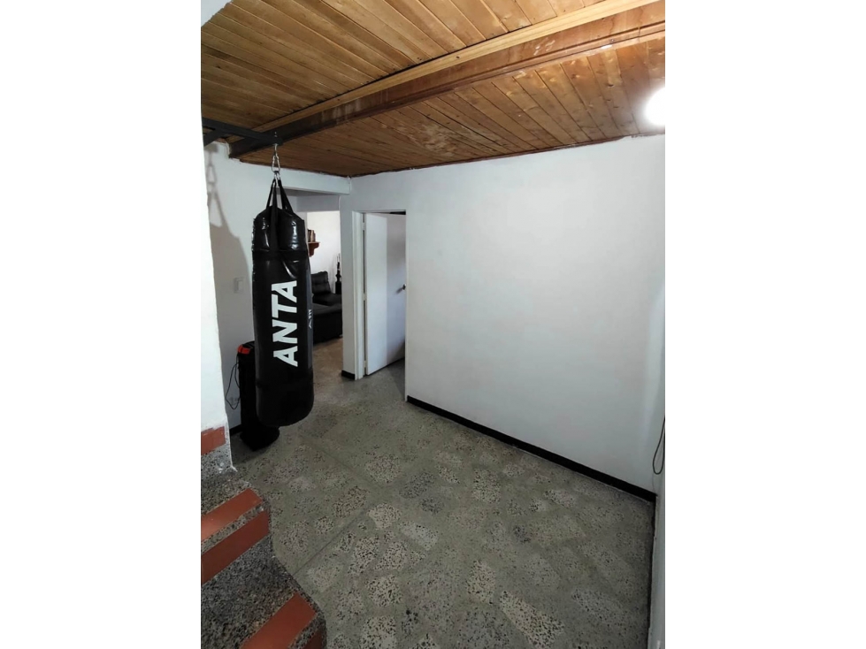 VENTA CASA LOS CERROS BUENOS AIRES MEDELLIN - 6