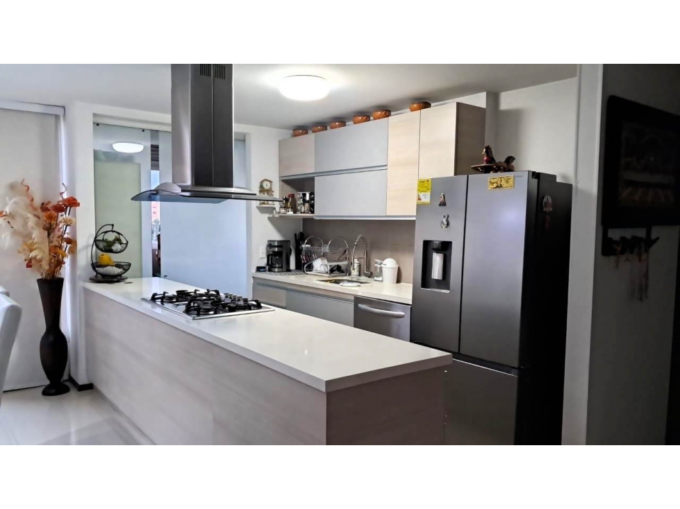 VENTA APARTAMENTO CASTROPOL POBLADO MEDELLIN — foto 3