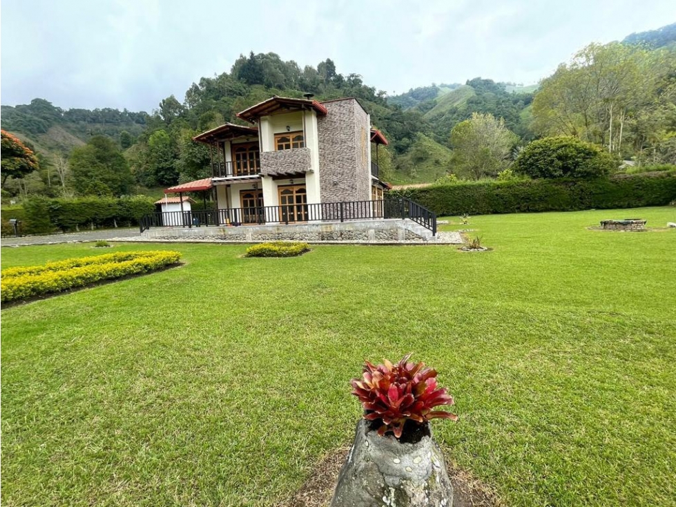 VENTA ELEGANTE CHALET UNIDAD CERRADA SALENTO QUINDIO - 3