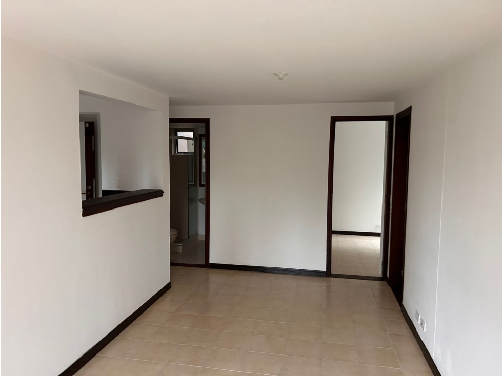 Vendo apartamento Loma San Julian en unidad rodeada de verde — foto 2