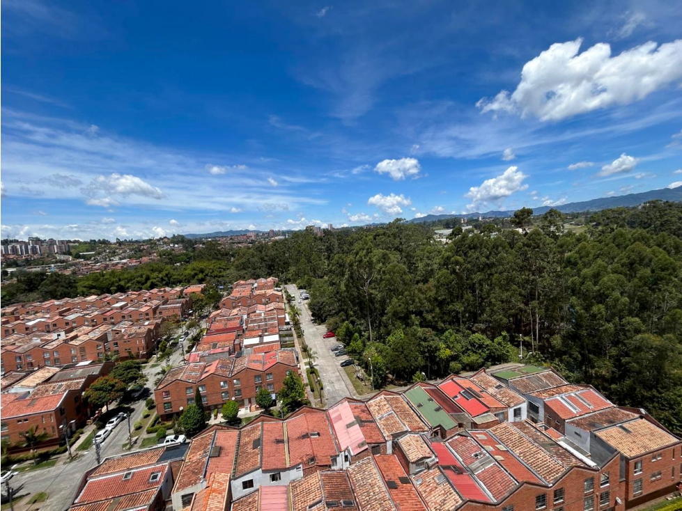 Altura, y luz Hermoso apto tipo mariposa en Viverdi (58 m²). — foto 2