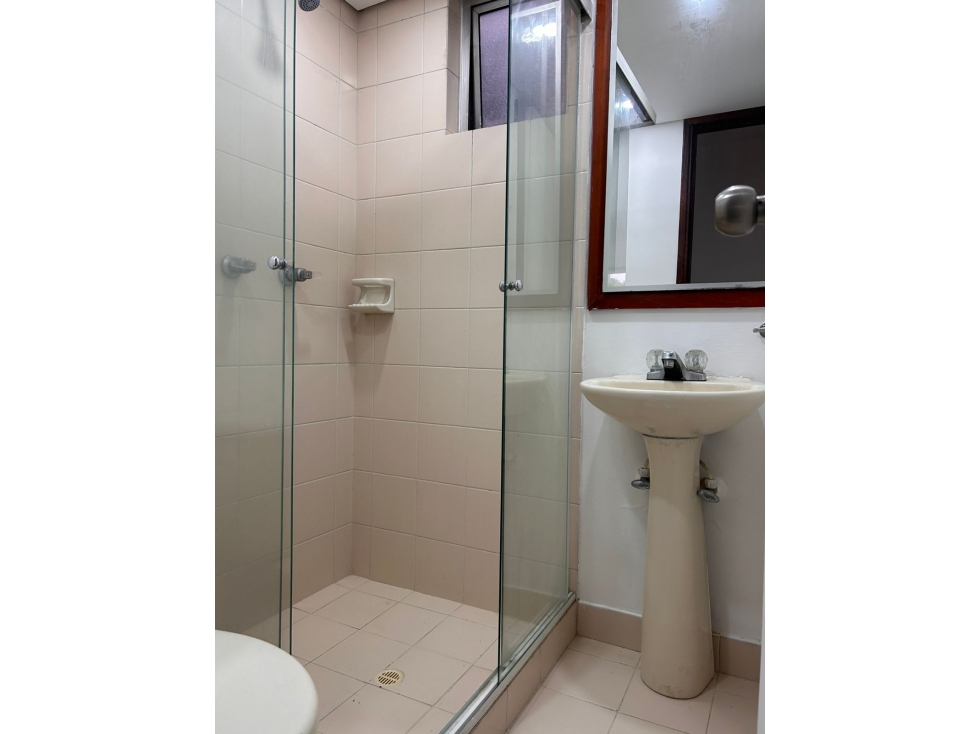 Vendo apartamento Loma San Julian en unidad rodeada de verde — foto 3
