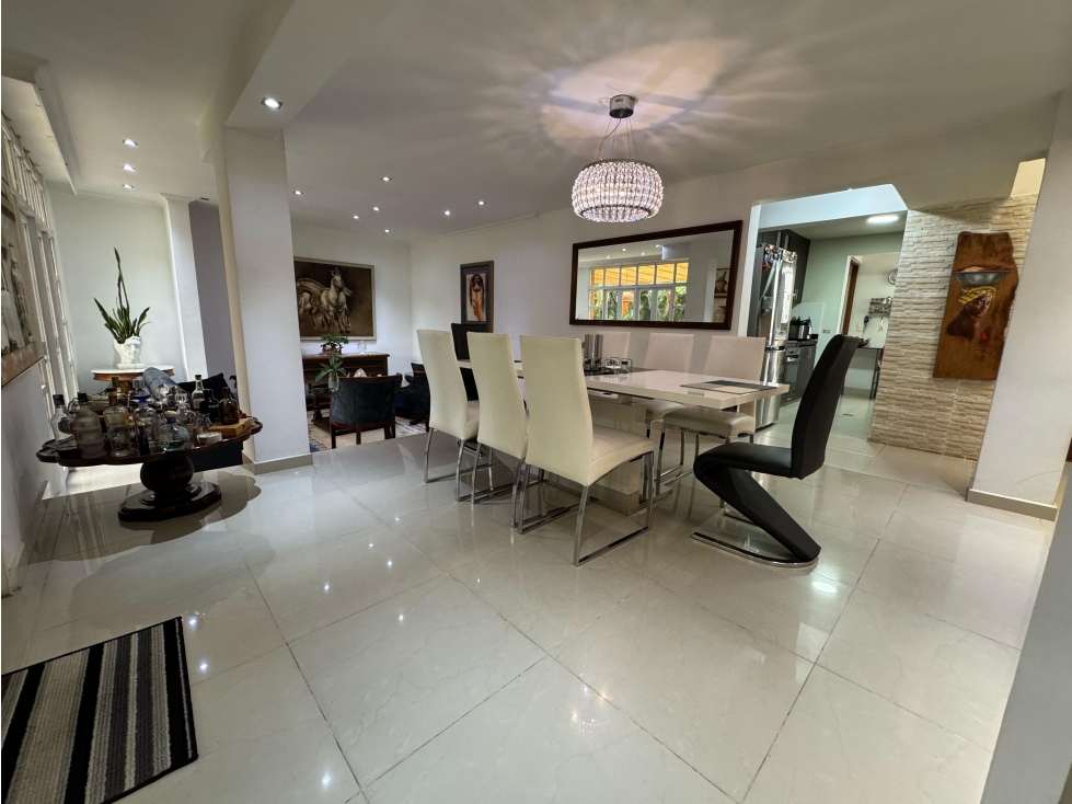 CMCA Casa en El Poblado — foto 3