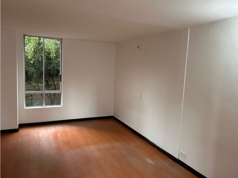 Vendo apartamento Loma San Julian en unidad rodeada de verde — foto 4