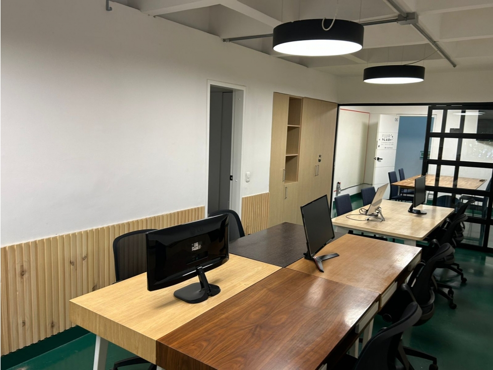 Vendo hermosa oficina 44 metros en Parques del Rio unidad cerrada — foto 6