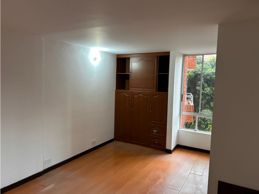Vendo apartamento Loma San Julian en unidad rodeada de verde — foto 5
