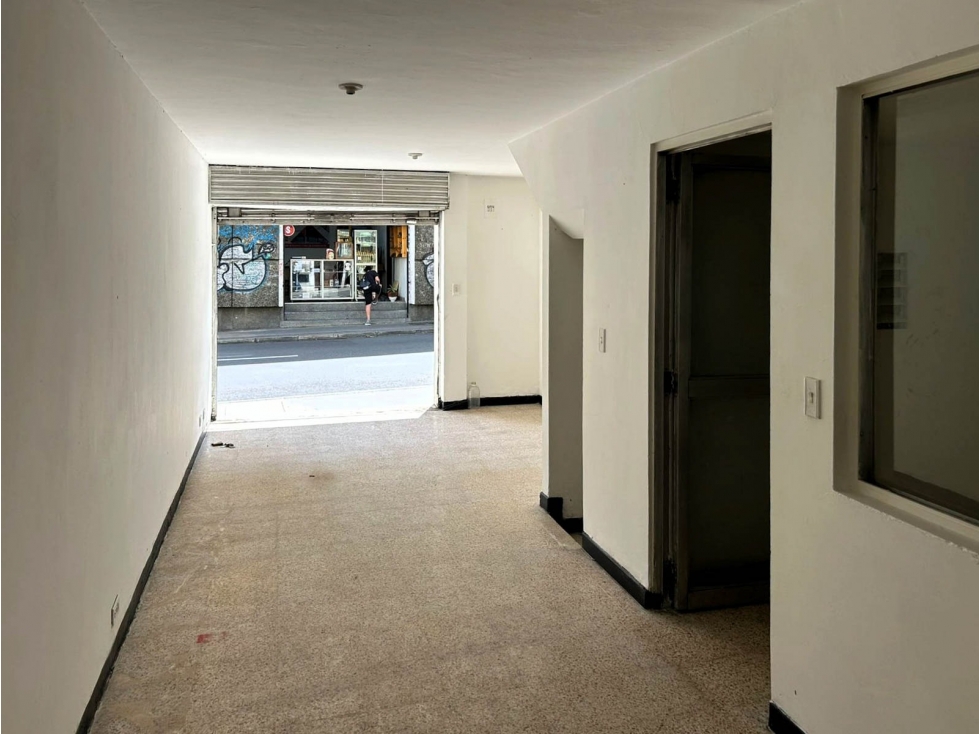 Venta o renta de Local comercial cercano a la plaza de Flores Medellín — foto 3