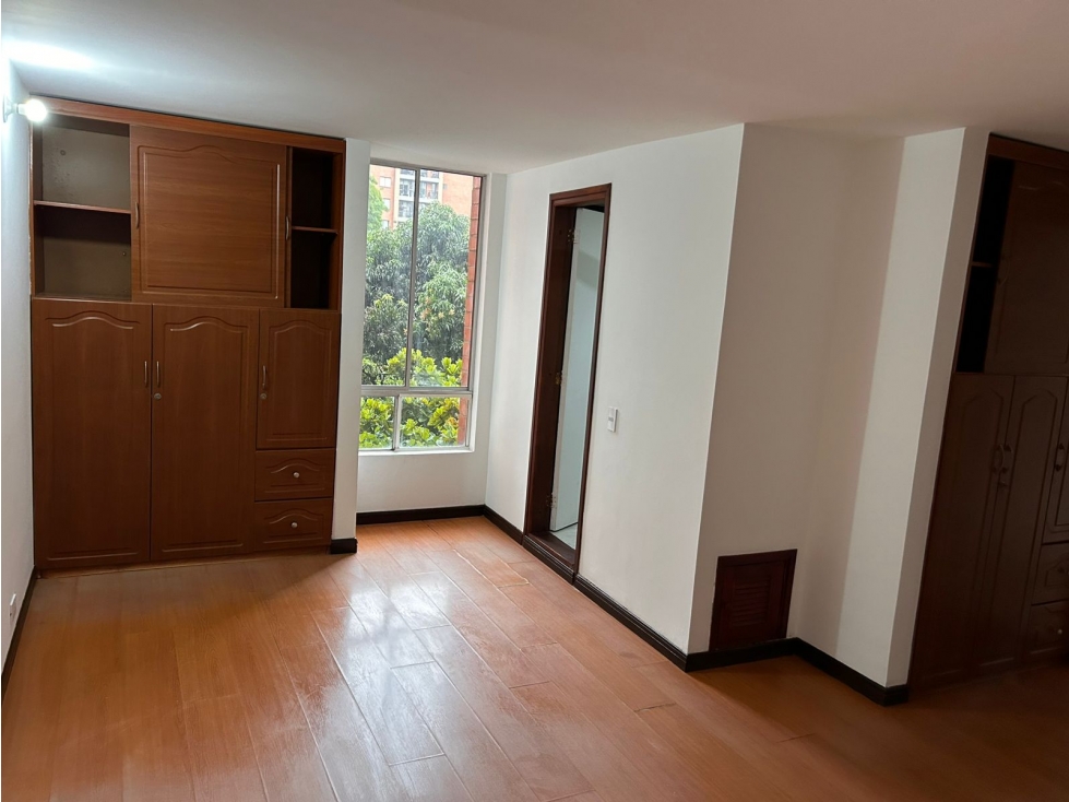 Vendo apartamento Loma San Julian en unidad rodeada de verde — foto 6