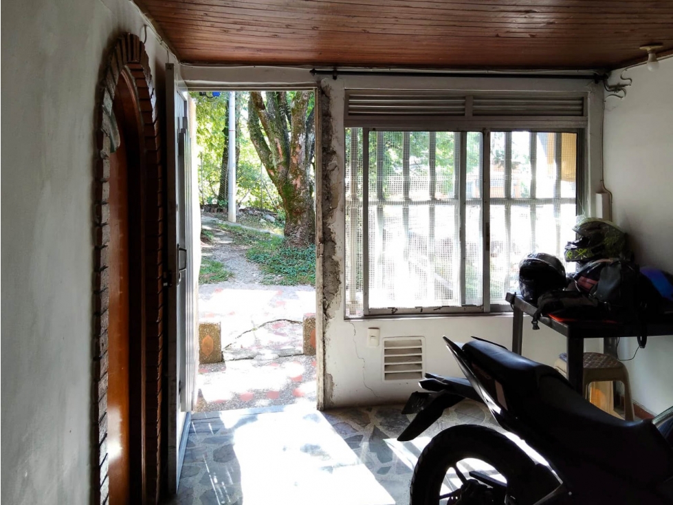 VENTA CASA LOS CERROS BUENOS AIRES MEDELLIN - 1