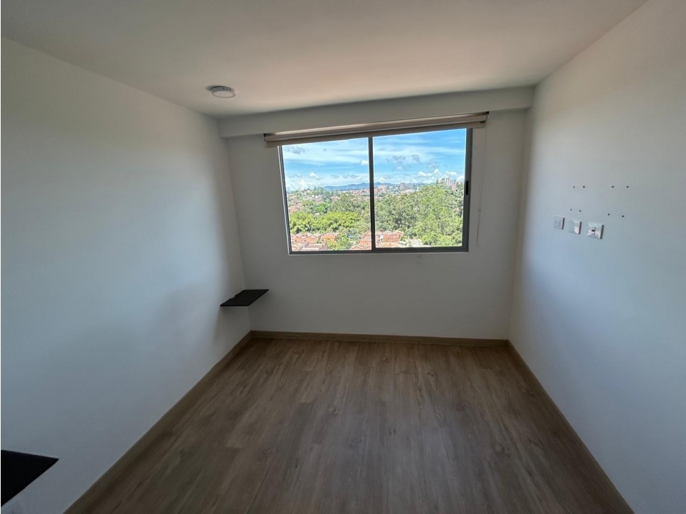 Altura, y luz Hermoso apto tipo mariposa en Viverdi (58 m²). — foto 5