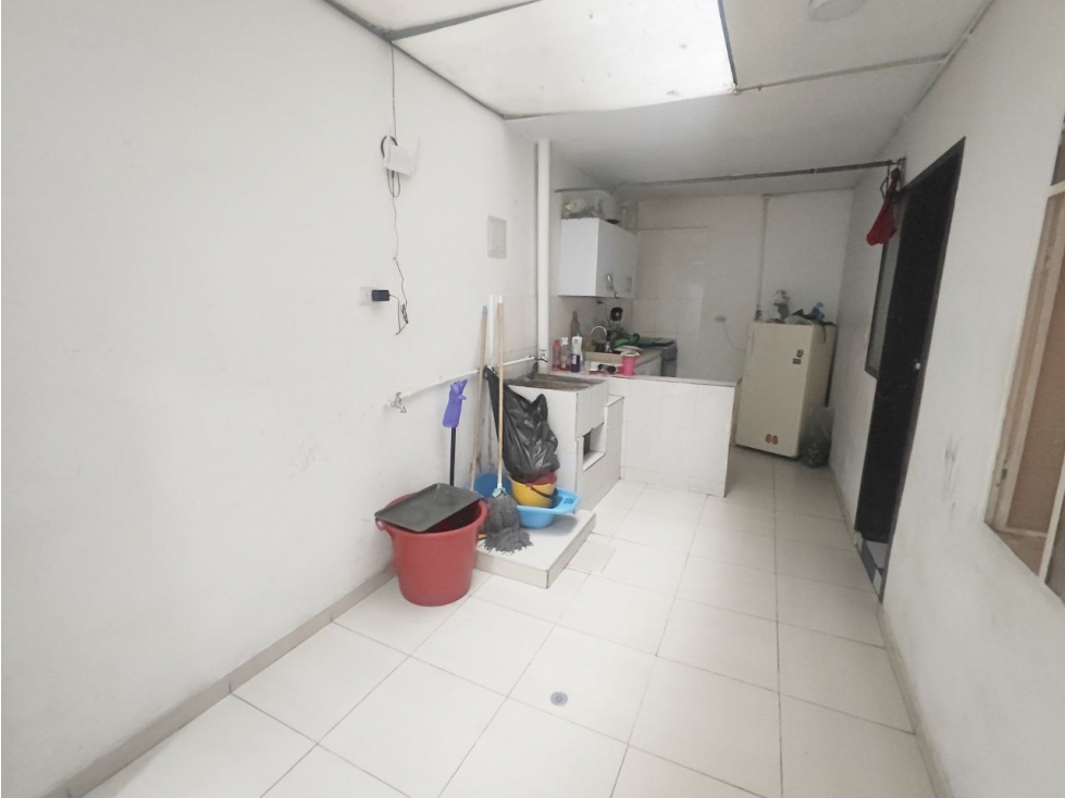 Fontibón La Laguna Casa rentable venta con 3 apartamentos rentando — foto 3