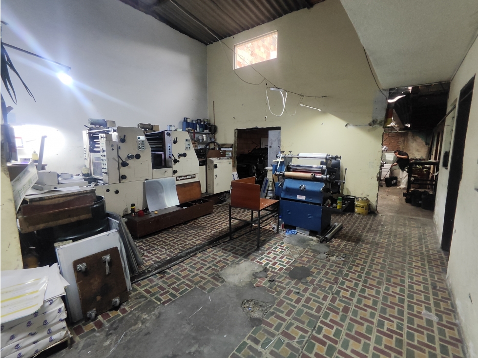 CASA + 3 COMERCIOS EN LA ESTRADA: Renta Inmediata y Potencial — foto 4