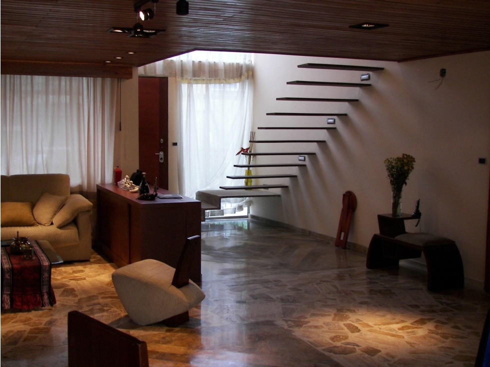 Casa en Belalcázar 346 mts2 renovada full. Lista para escriturar. — foto 5