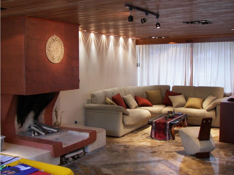 Casa en Belalcázar 346 mts2 renovada full. Lista para escriturar. — foto 3