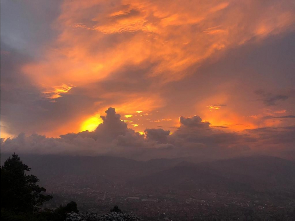 Venta casa en el alto de las Palmas, Envigado, Antioquia — foto 2
