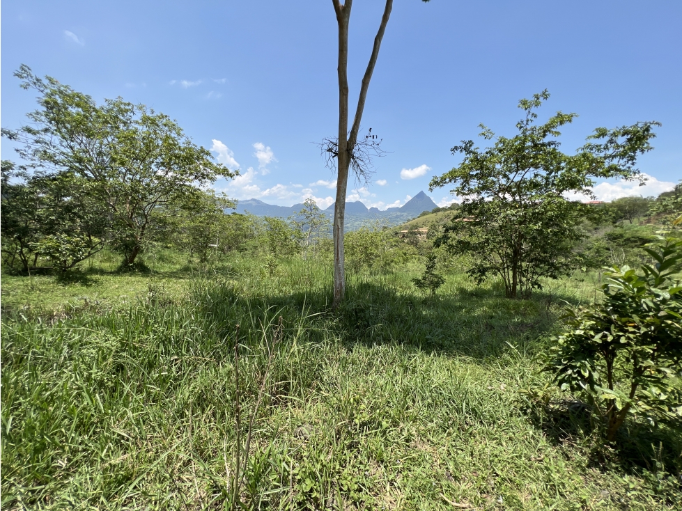 Venta de lote suroeste unidad cerrada - 2