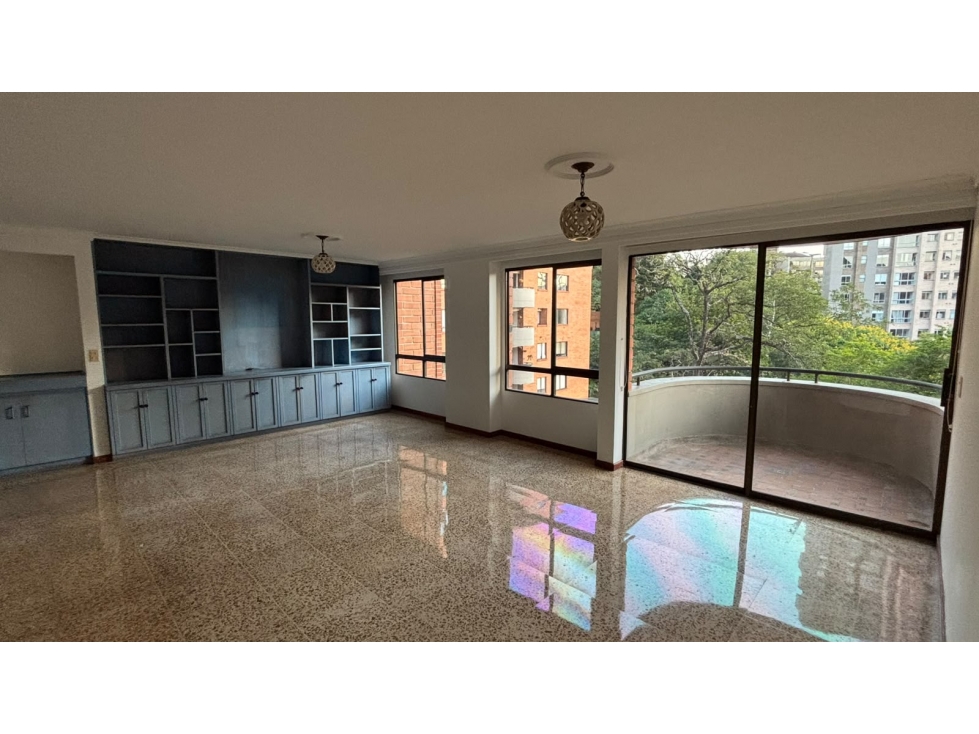 Apartamento en venta El Poblado Medellín — foto 2