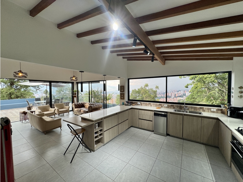 Casa Finca en Venta en El Capiro, La Mina, Envigado, Antioquia