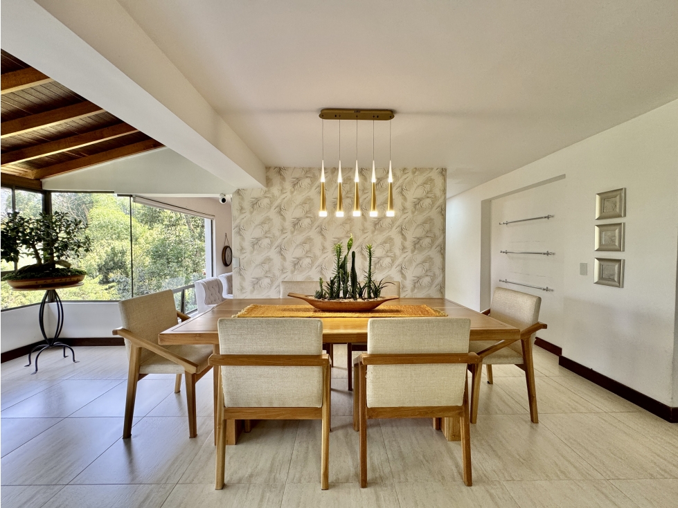 Casa en Venta Lote muy extenso - El Tesoro - El Poblado - Medellín — foto 5