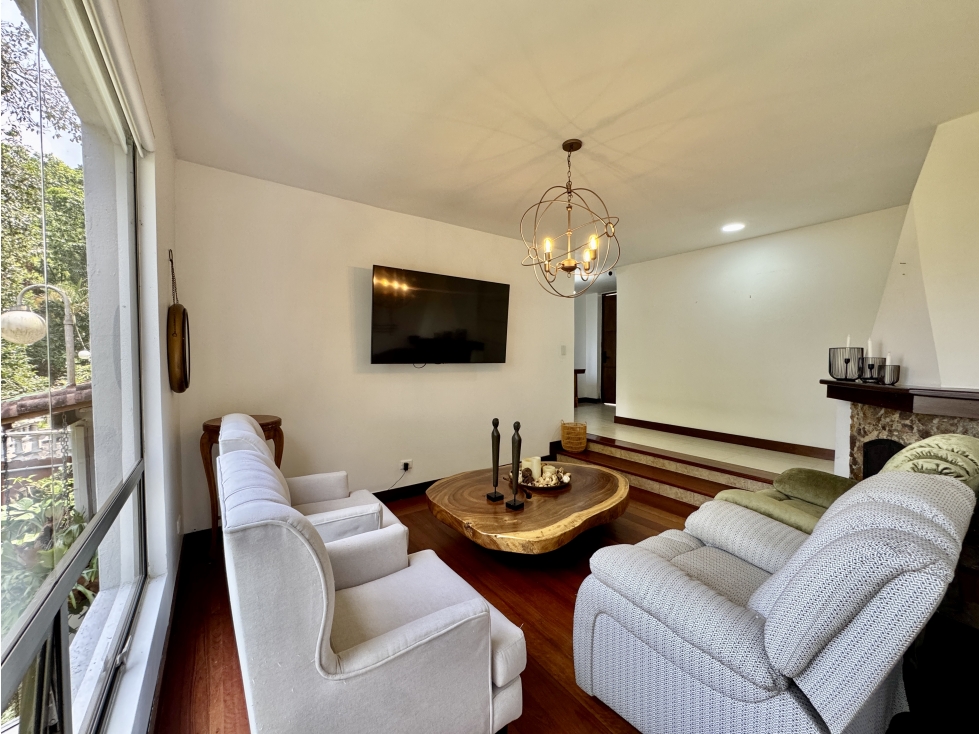 Casa en Venta Lote muy extenso - El Tesoro - El Poblado - Medellín — foto 6