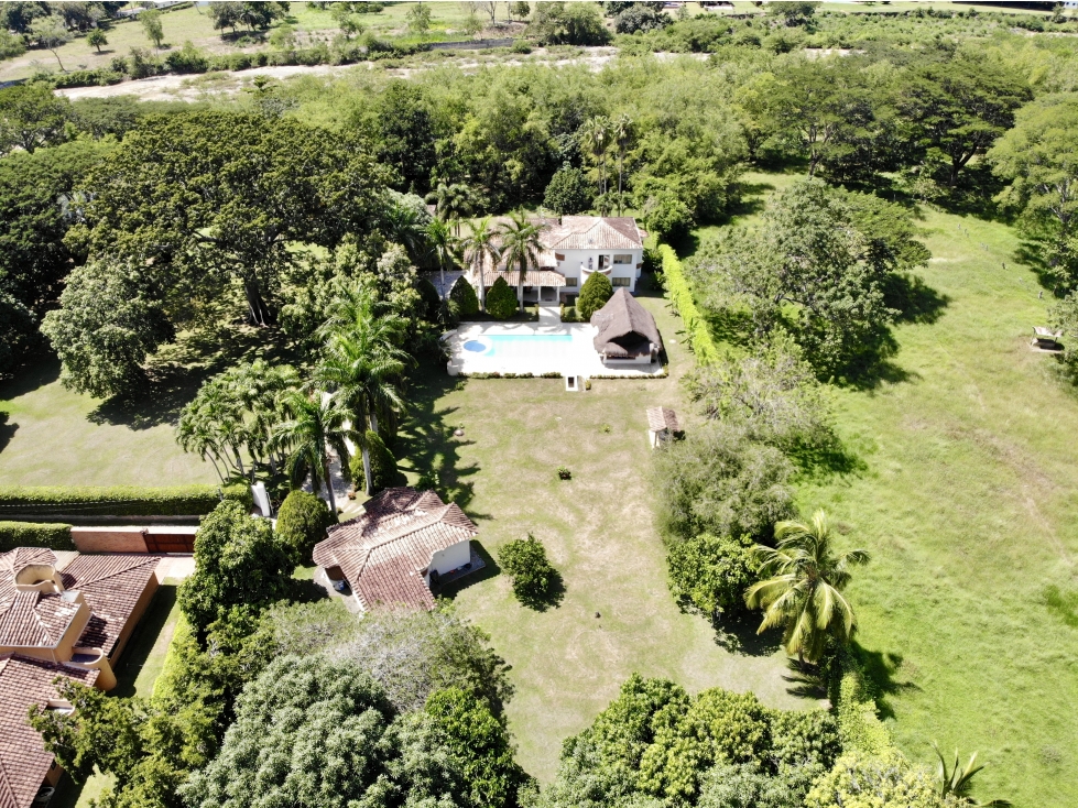 Finca en Parcelación - Santa Fe de Antioquia - Espectacular — foto 2