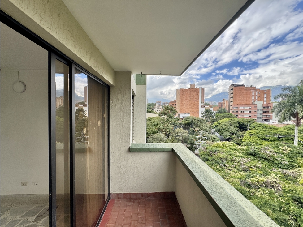 Apartamento en Venta para remodelar - Laureles — foto 2