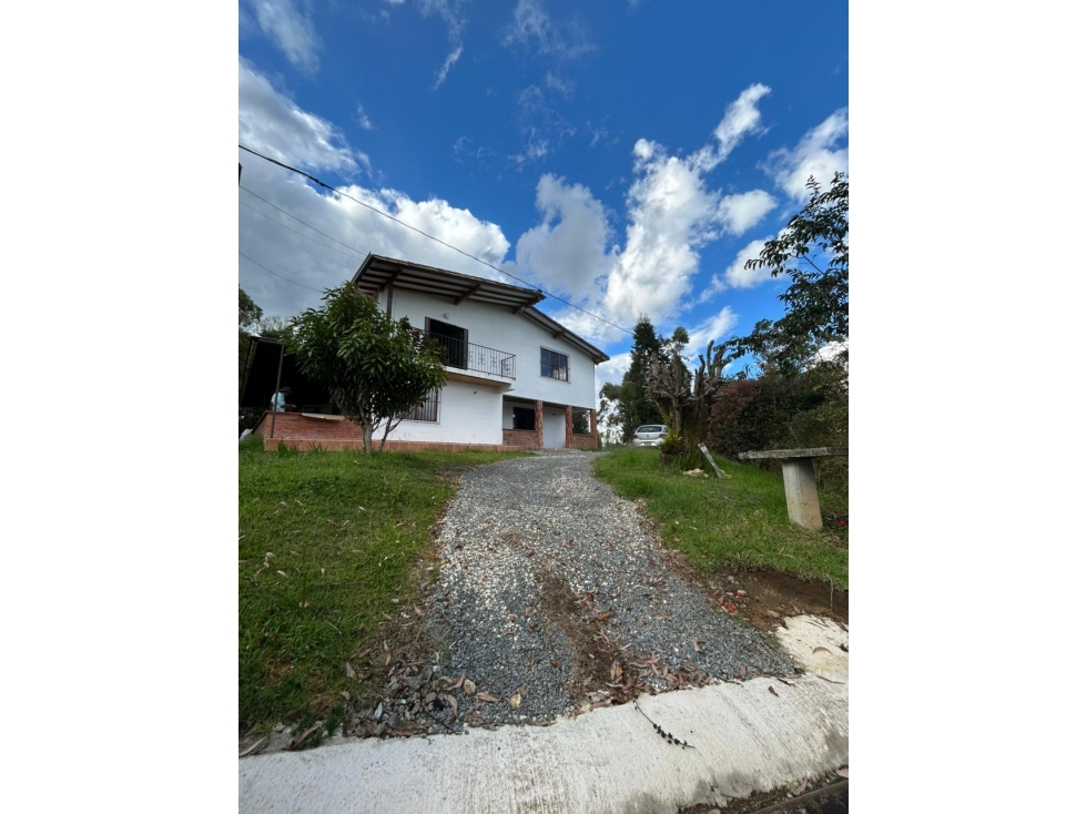 FINCA EN GUARNE PARA ARRIENDO - 1