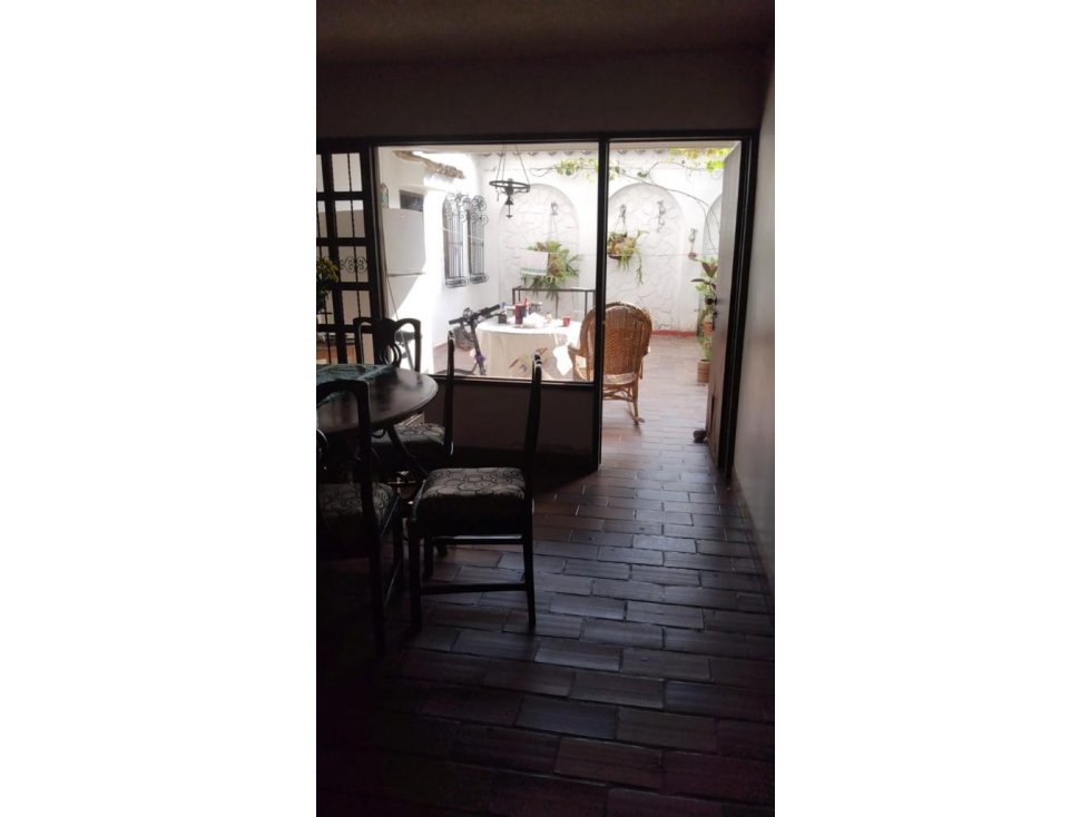 VENDO CASA DE 3 PISOS EN BARRIO CADIZ - 3