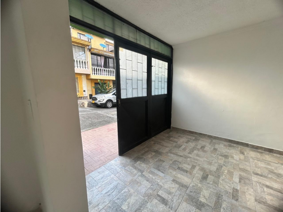 VENDO CASA 2 PISO EN URBANIZACION SECTOR BOQUERON - 2